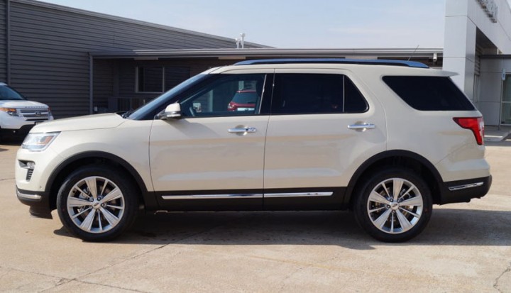 Ford Explorer - 09
